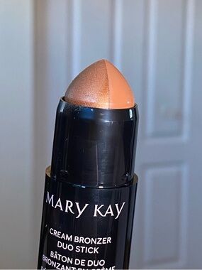 The Mary Kay Cream Bronzer Duo Stick Honey & Luster
